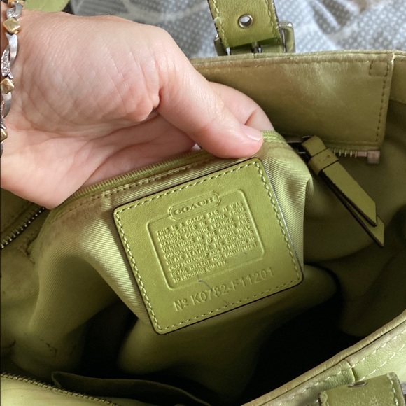 Elegant Green Tote Bag - Picture 4 of 8